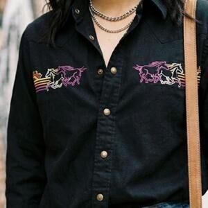 Vintage Y2K Willow Pointe Black Embroidered Western Button-Down Shirt | Women's
